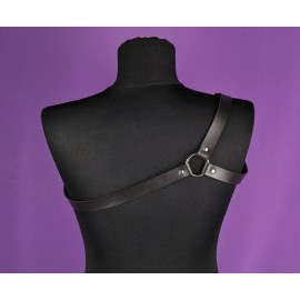 Asimetrik Deri Göğüs Kemeri: Unisex Punk Omuz Aksesuarı